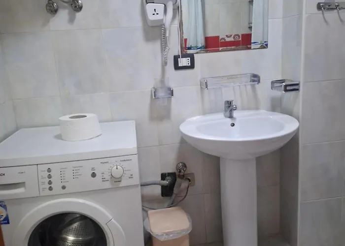 Bamisa Golem (Tirana)